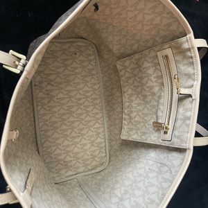 Barely Used Micheal Kors Purse